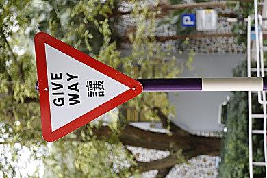 西部魔幻世界沉浸感十足！宝藏撤离FPS《猎杀：对决》值得一试